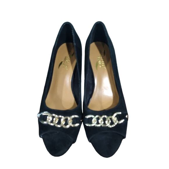 Aerosoles Low Heel Suede Peep Toe Pumps with Gold Chain Detail, Black, Sz 9 - Picture 1 of 6